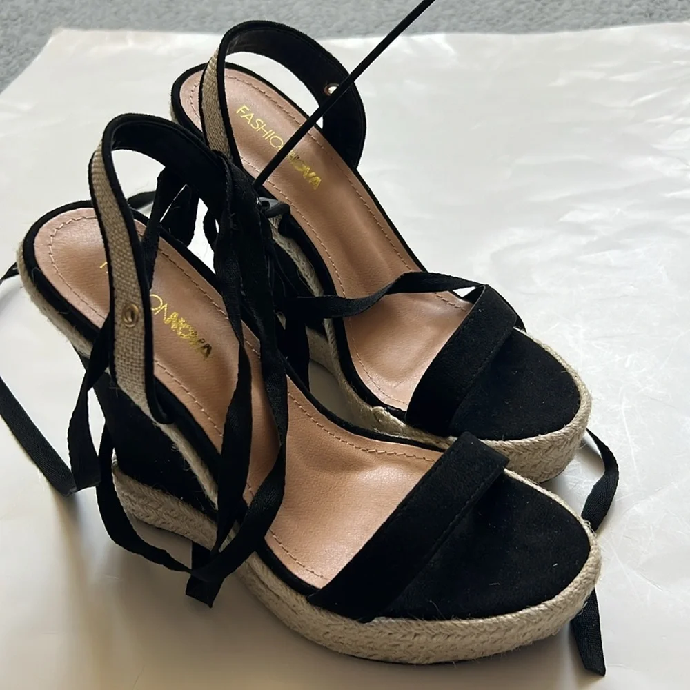 Fashion Nova Get On My Level Wedges - Black - Picture 9 of 15